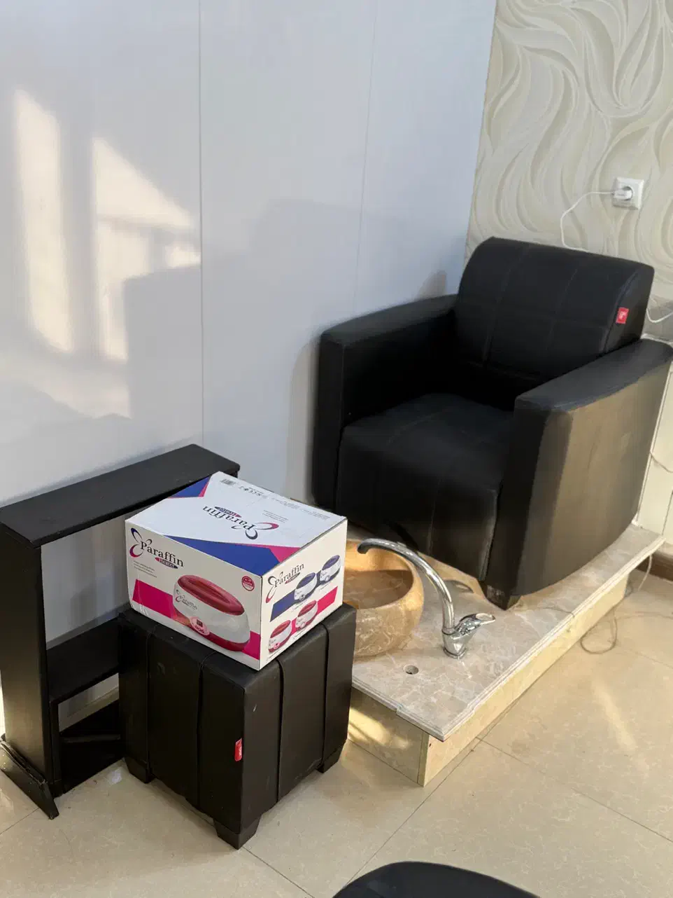 صندلی پدیکور|آرایشگاه و سالنهای زیبایی|رشت, دیلمان|دیوار