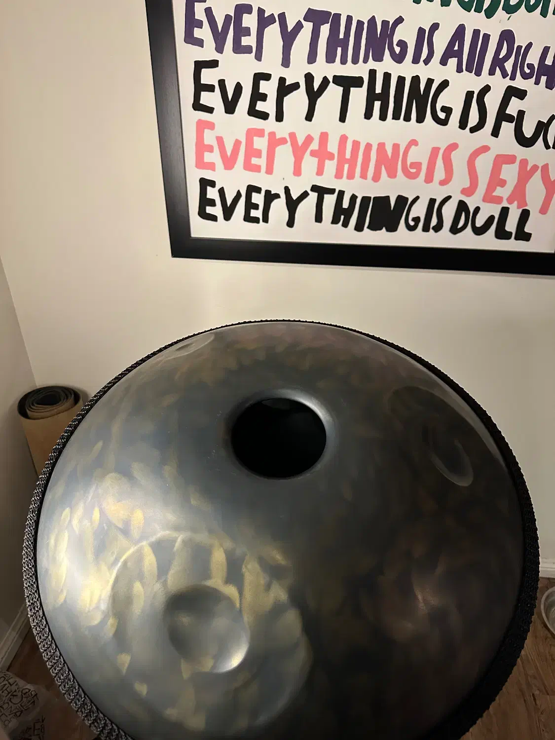 ساز هند پن|درام و پرکاشن|تهران, درب دوم|دیوار