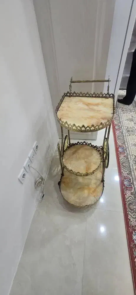 میز کنار سالن|مبلمان خانگی و میز عسلی|ایلام, |دیوار