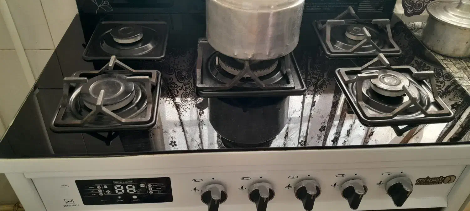 گاز طرح فر بسیار تمیز|اجاق گاز و لوازم برقی پخت‌وپز|دورود, |دیوار