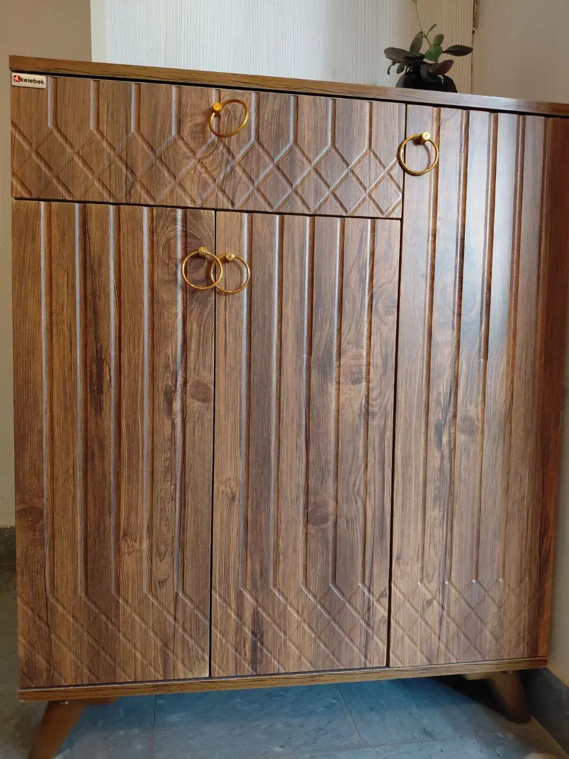 جاکفشی|جاکفشی، کمد، دراور|سهند, |دیوار