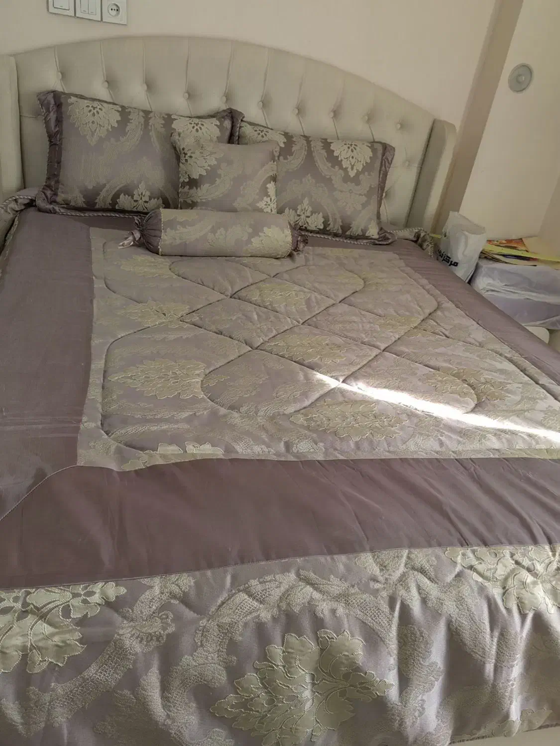 تخت خواب و پاتختی مناسب جهزیه|تخت و سرویس خواب|مشهد, طلاب|دیوار