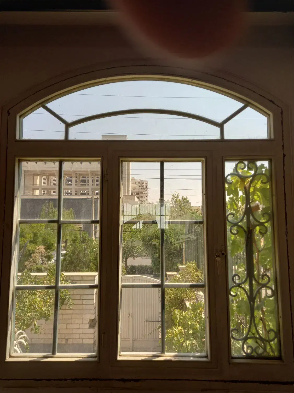 در و پنجره آهنی رنگ شده سالم|مصالح و تجهیزات ساختمان|قزوین, |دیوار