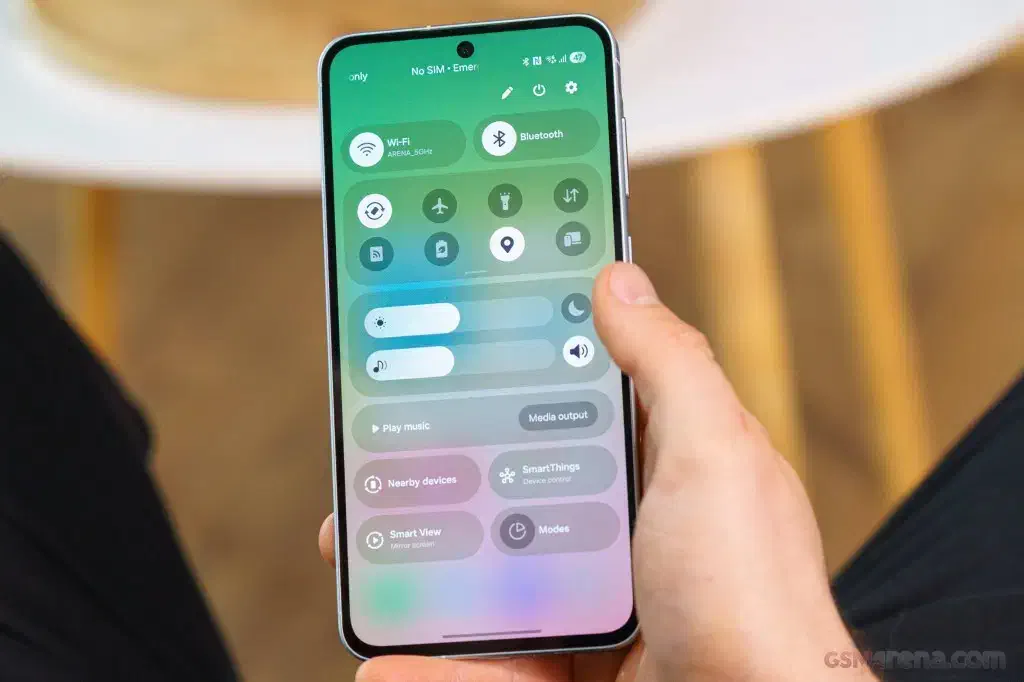 معاوضه A56 رام ۱۲  با S25 FE|موبایل|کرمانشاه, |دیوار