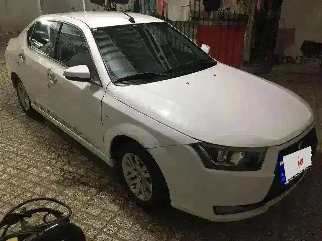 دنا پلاس سفید کم کار|خودرو سواری و وانت|گرگان, |دیوار