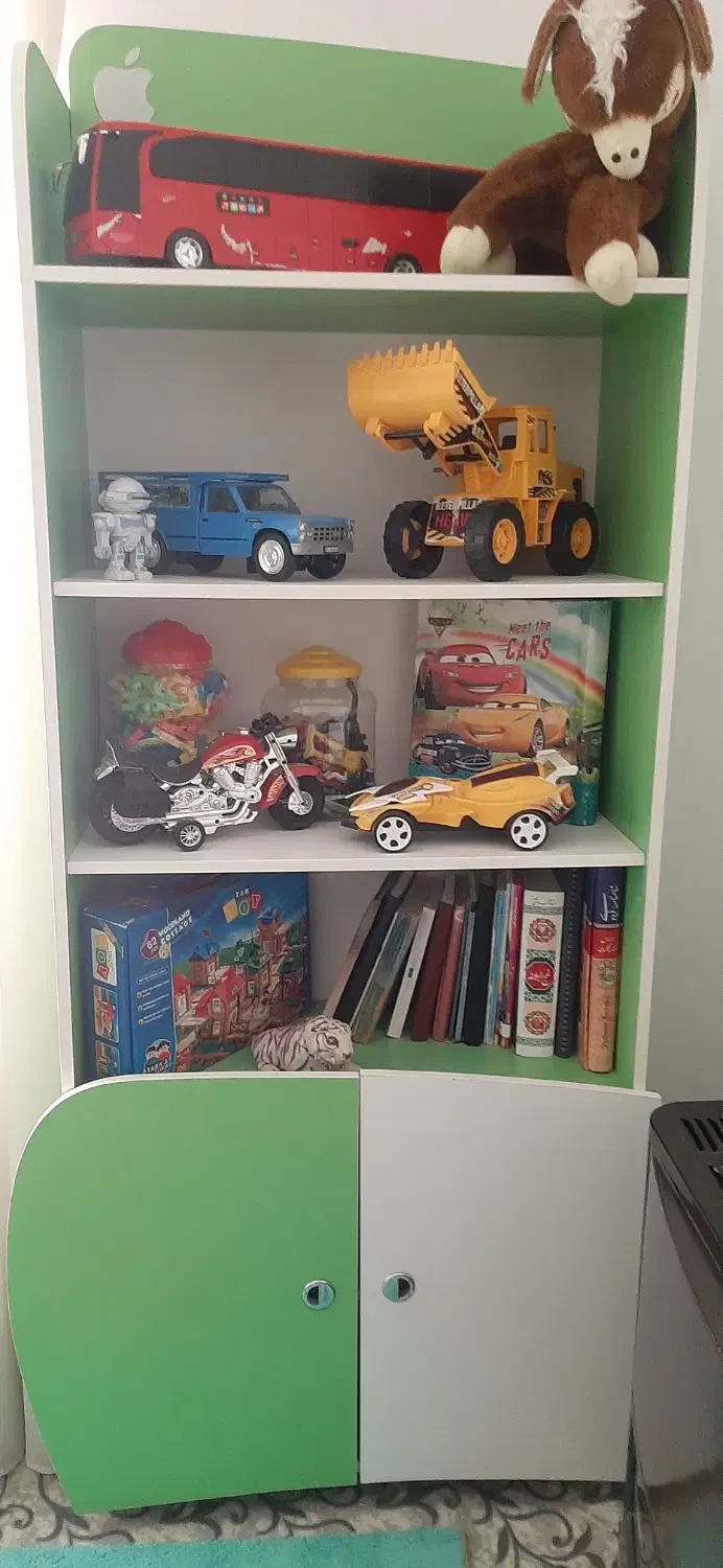 کمد|کتابخانه، شلف، قفسه‌های دیواری|گلبهار, شهر جدید گلبهار|دیوار