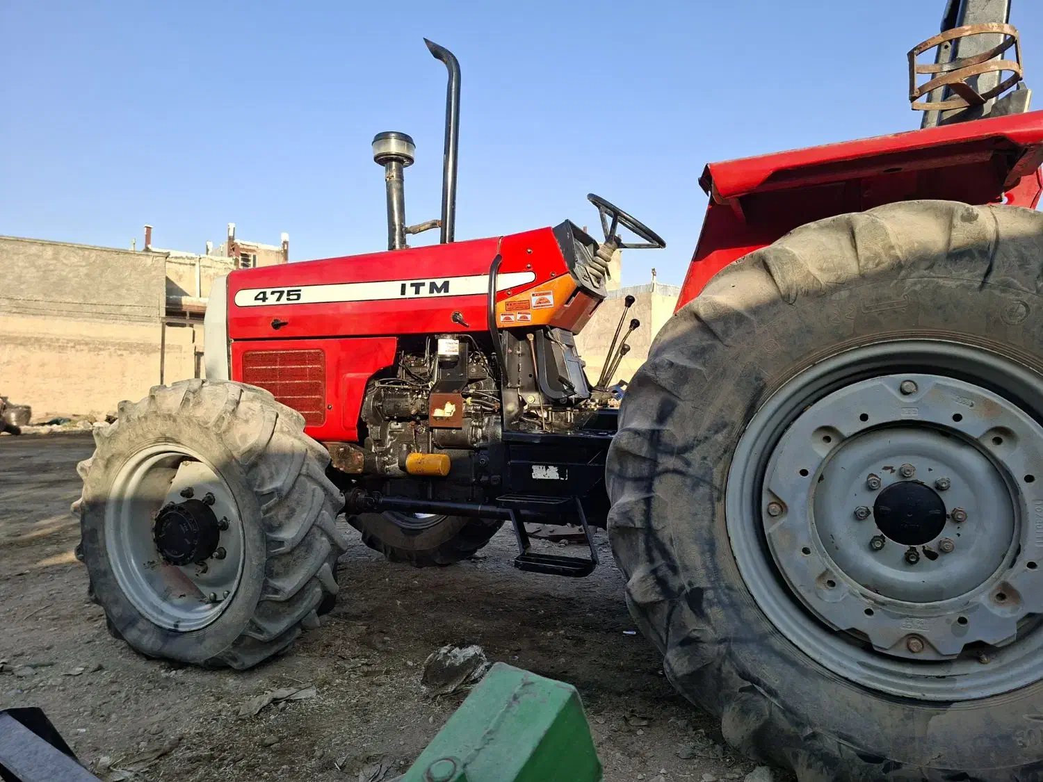 خرید‌و‌فروش‌انواع‌تراکتور‌صفر‌و‌کار‌کرده|خودرو سنگین|خرم‌آباد, |دیوار