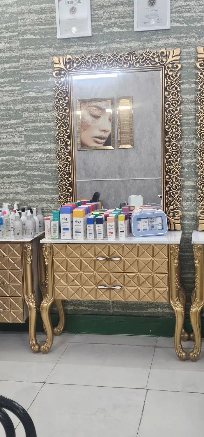 دکور سالن|آرایشگاه و سالنهای زیبایی|مشهد, کوی المهدی|دیوار