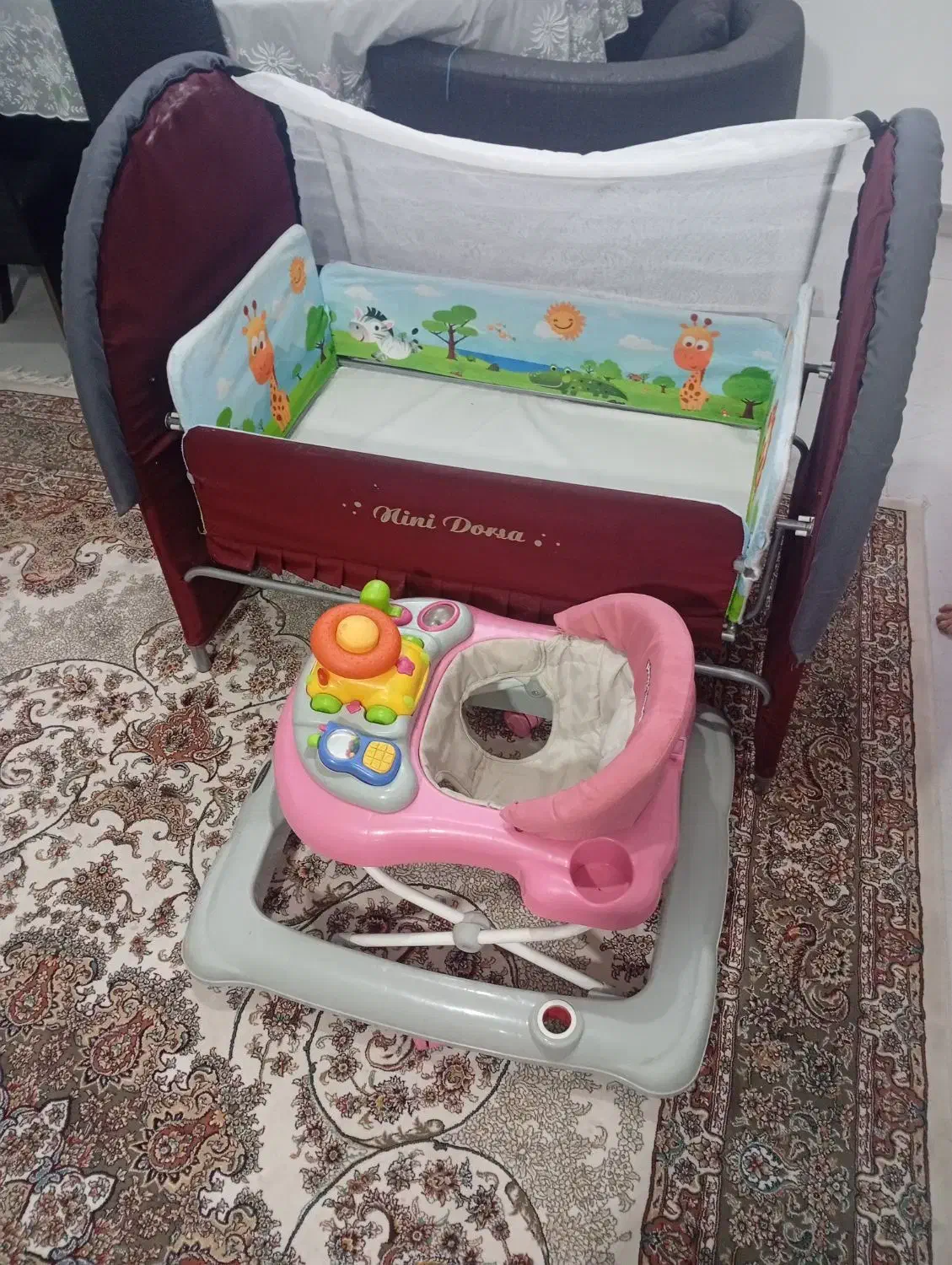 گهواره و روروک|اسباب و اثاث بچه|شیراز, کفترک|دیوار