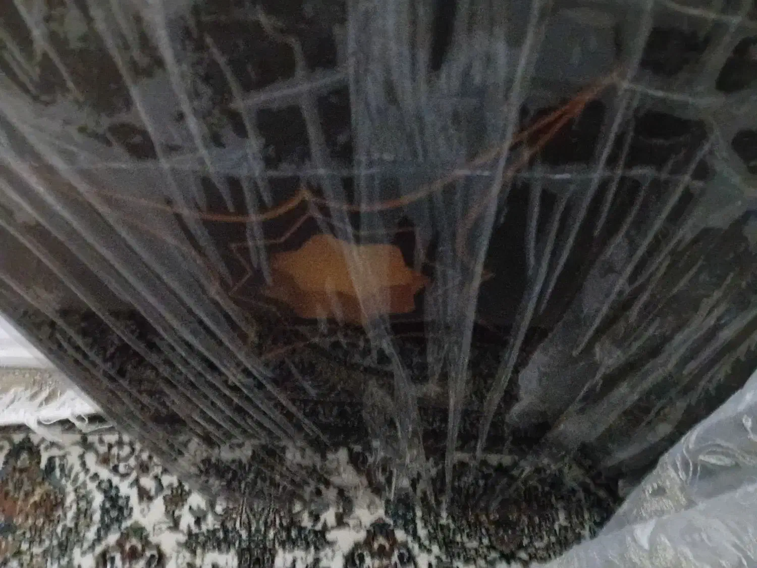 میز غذا خوری و ساعت ایستاده کاملا نو|میز و صندلی غذاخوری|ابهر, |دیوار