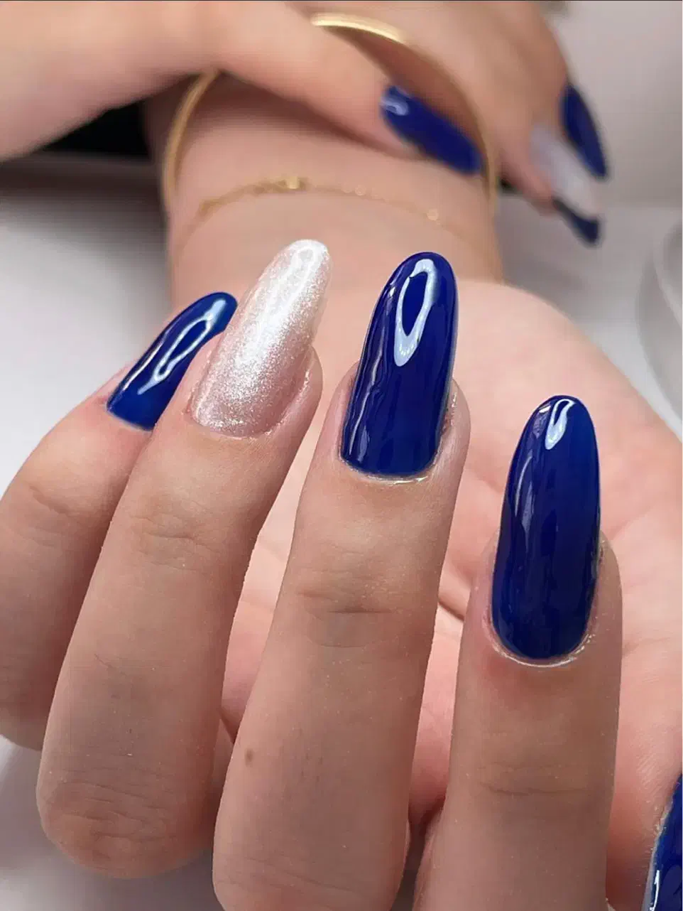 ارایشگاه مدل ترمیم ناخن با هزینه مواد فقط|خدمات آرایشگری و زیبایی|قصرشیرین, |دیوار