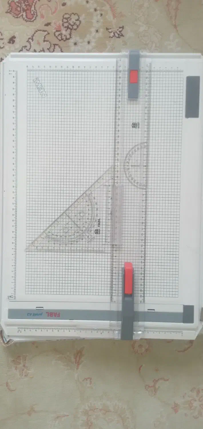 تخت رسم فابیل نو همراه با گونیا و خط کش|لوازم التحریر|کرج, شهرک رضوانیه|دیوار