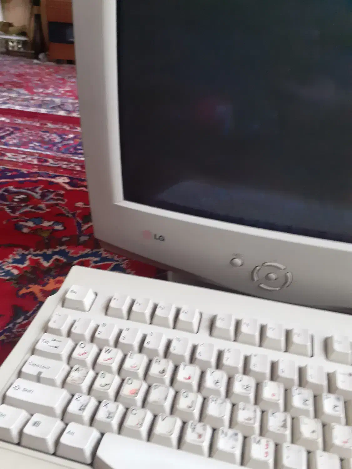 کامپیوترقدیمی الجی|رایانه رومیزی|میانه, |دیوار