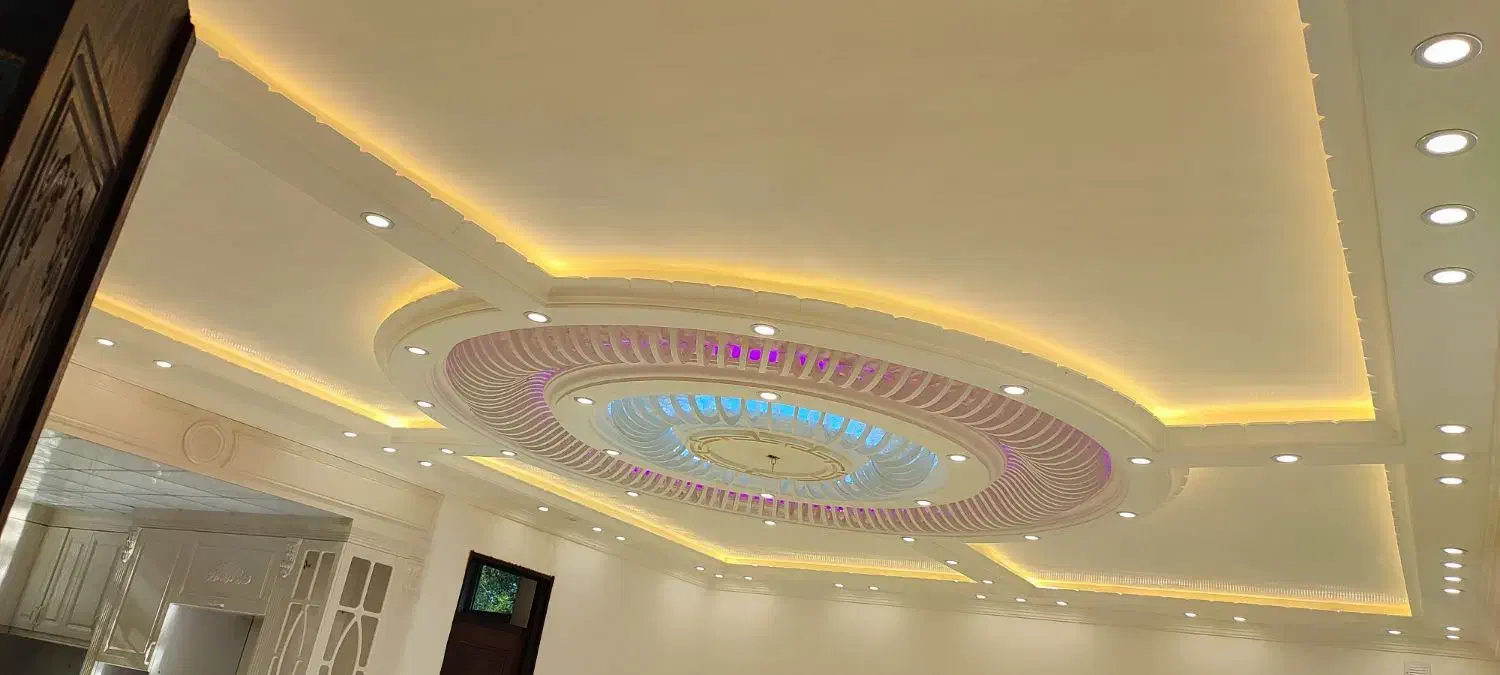 گچکاری نور مخفی ساده سفید و گچ خاک|خدمات پیشه و مهارت|اردبیل, |دیوار