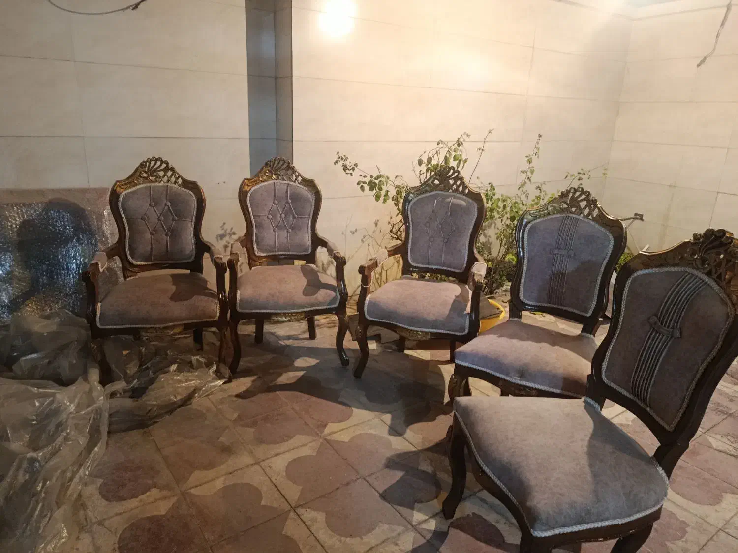 مبل سلطنتی|مبلمان خانگی و میز عسلی|دوگنبدان, |دیوار