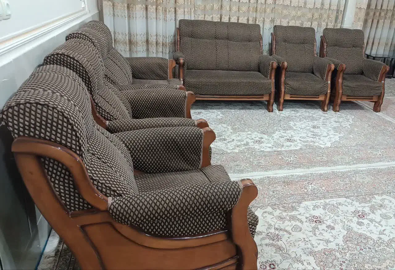مبل ۸ نفره|مبلمان خانگی و میز عسلی|شاهین‌شهر, عطار|دیوار