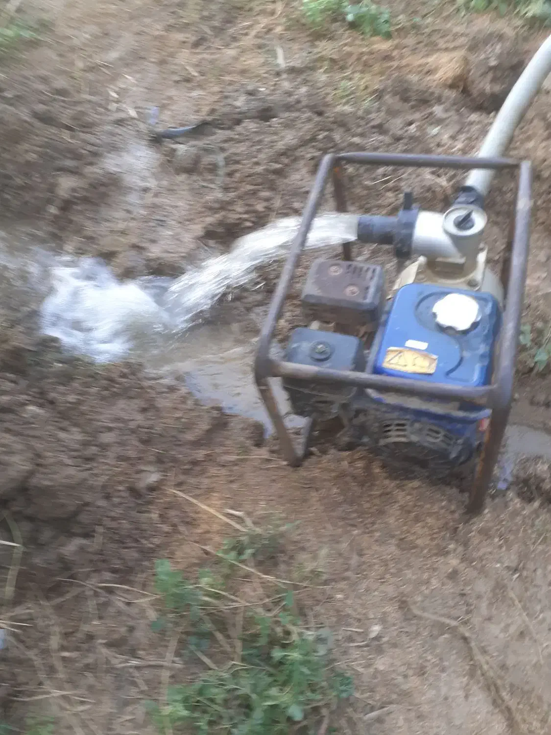 حفاره چاه نیمه عمیق ولایروبی سید.|خدمات پیشه و مهارت|گوراب زرمیخ, |دیوار