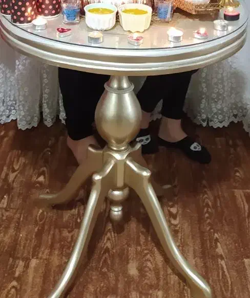 میز|میز و صندلی غذاخوری|نیشابور, گنبد سبز|دیوار