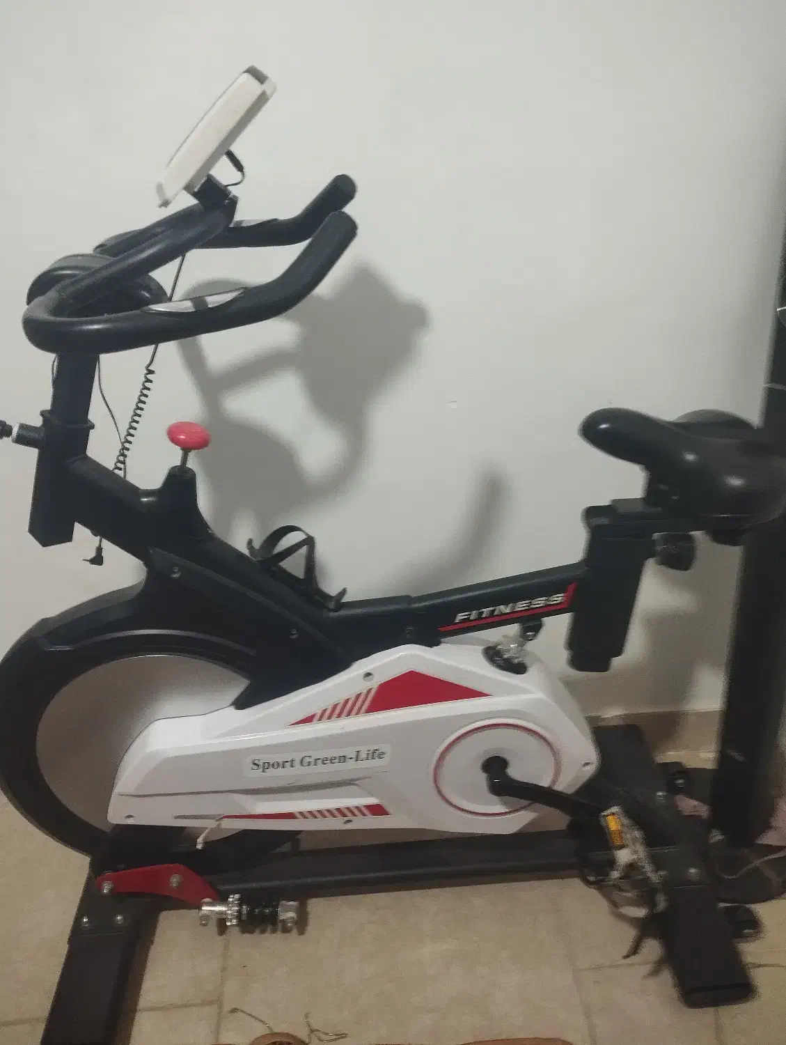 دوچرخه ثابت|دوچرخه، اسکیت، اسکوتر|زاویه, |دیوار