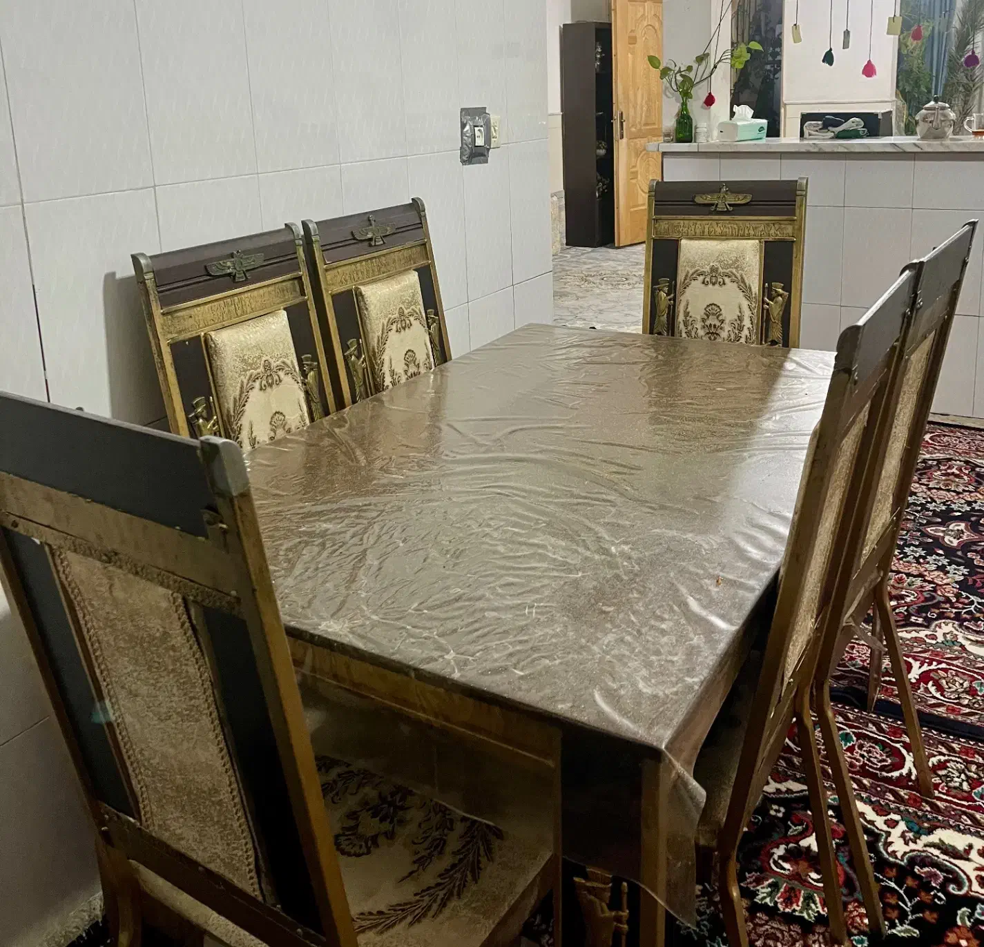 ناهارخوری|میز و صندلی غذاخوری|قم, شهرک امام حسین|دیوار