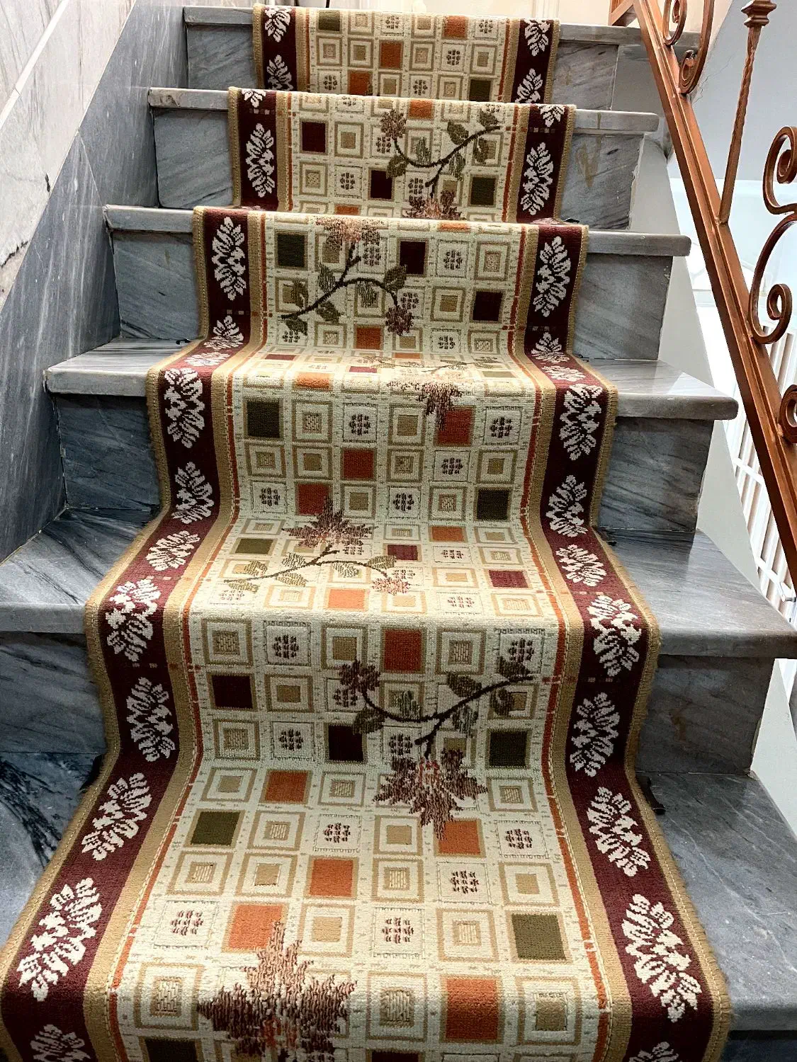 گلیم فرش|گلیم، جاجیم، گبه|قم, دروازه چوبی|دیوار