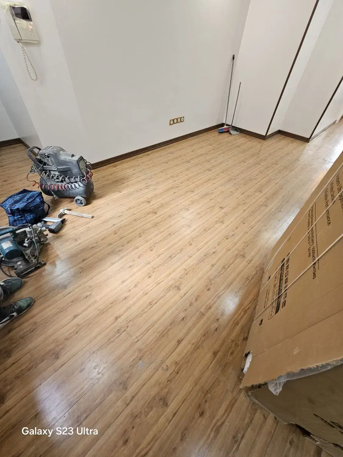 نصاب نصب واجرا قرنیز لمینت و کفپوش|خدمات پیشه و مهارت|تهران, حکیمیه|دیوار