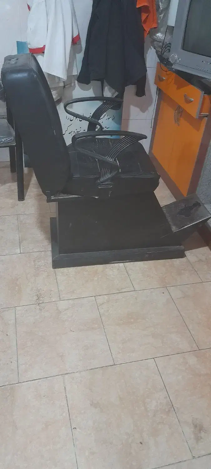 صندلی اصلاح|آرایشگاه و سالنهای زیبایی|ارومیه, |دیوار