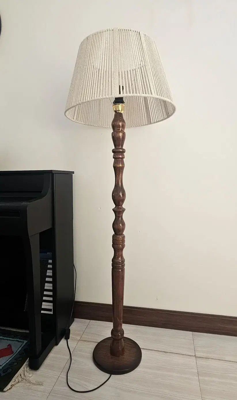 آباژور|چراغ خواب و آباژور|قم, چهل درخت‎|دیوار