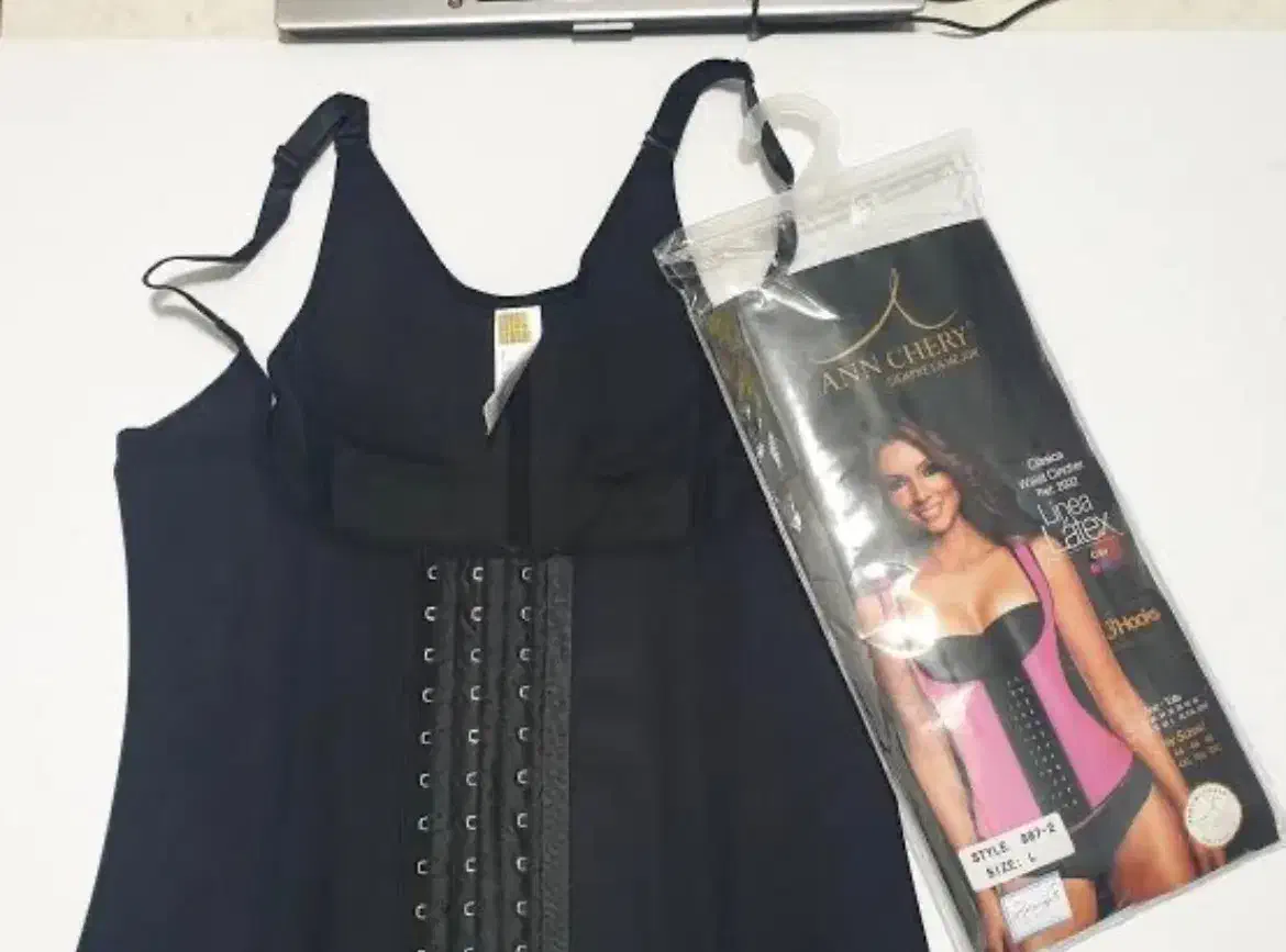 گن انچری|لباس|کاشمر, |دیوار