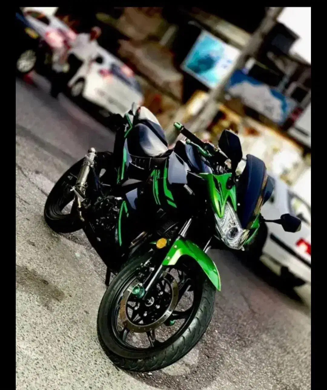 مگلی|موتورسیکلت|رشت, باهنر|دیوار