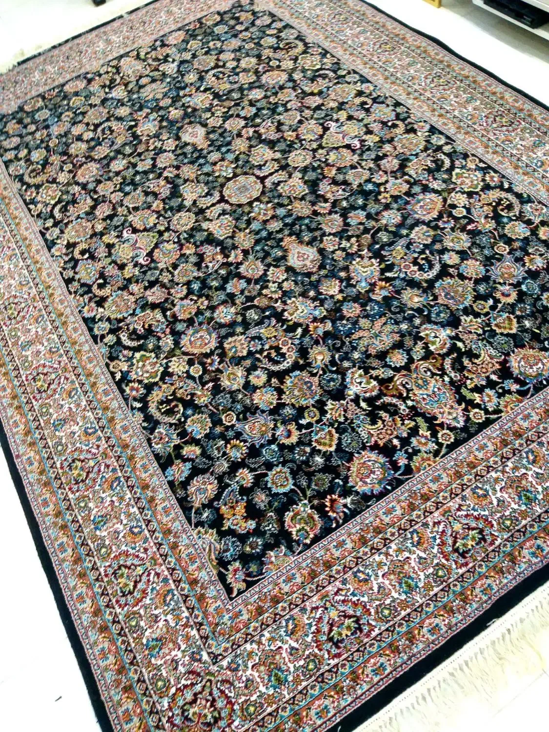 فرشا ۴تا 6متری درحدنو مشابهم خوش نقش|فرش|همدان, |دیوار