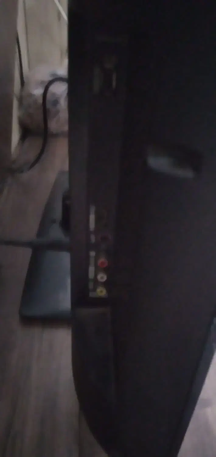 تلوزیون ۳۲ اینچ|تلویزیون و پروژکتور|شاهدشهر, |دیوار