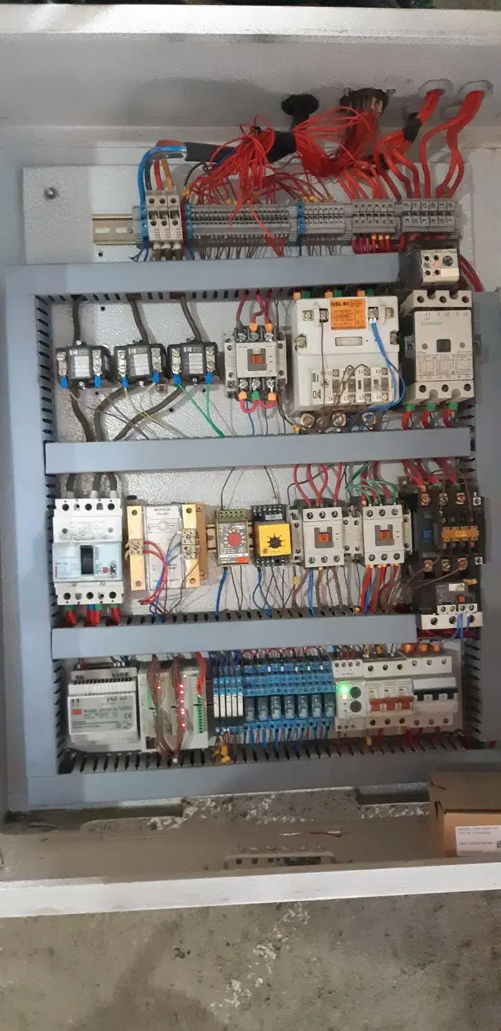 پرس هیدرولیک ۳۵۰ تن برای فرج|ماشینآلات صنعتی|تهران, شهید رجایی|دیوار