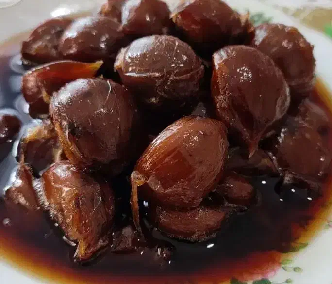 سیر ترشی 10 ساله با سرکه خونگی صد در صد اورگانیک|خوردنی و آشامیدنی|تهران, والفجر (افسریه)|دیوار