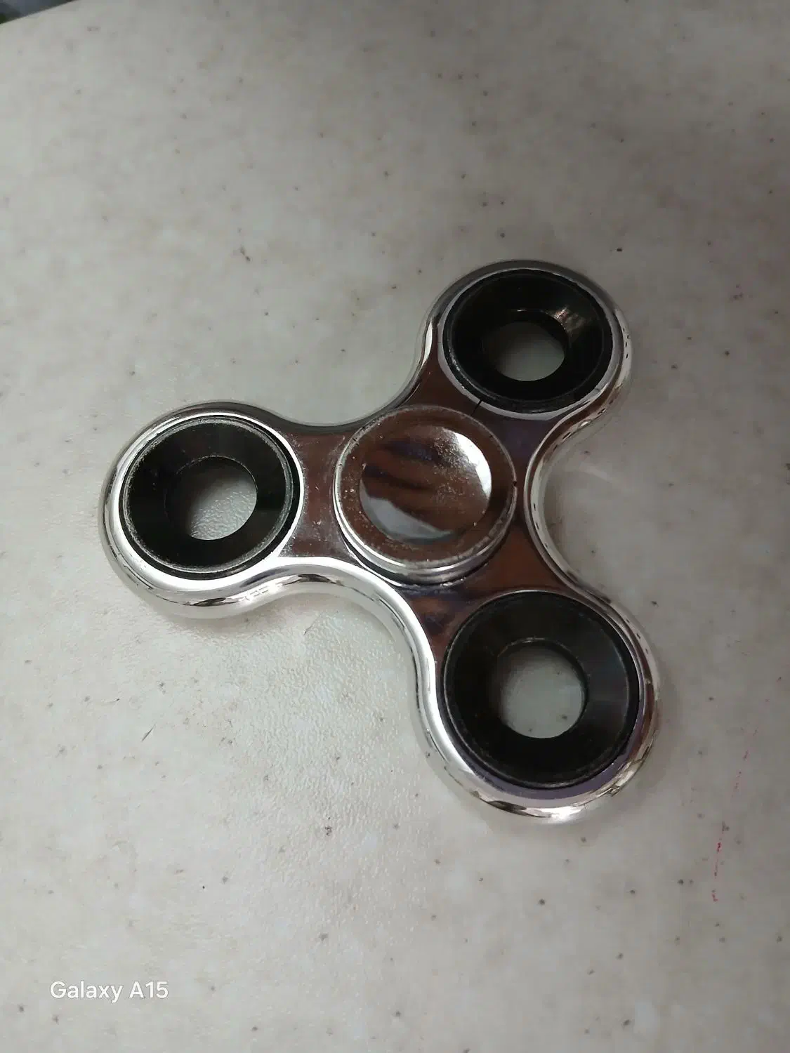 اسپینر|اسباببازی|مشکیندشت, |دیوار