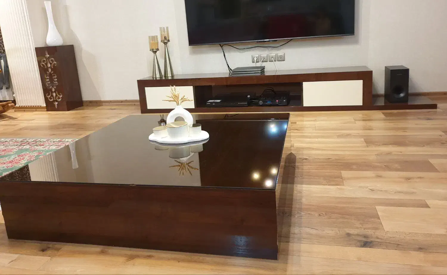 ست میز تلویزیون همراه میز دکور و میز جلومبلی|میز تلویزیون|رشت, کاکتوس|دیوار