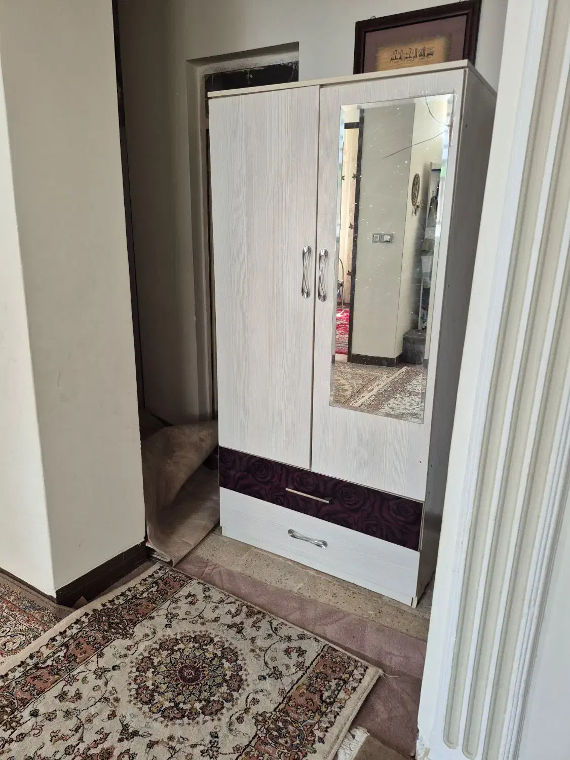 کمدلباس|جاکفشی، کمد، دراور|شیراز, کوشک میدان|دیوار