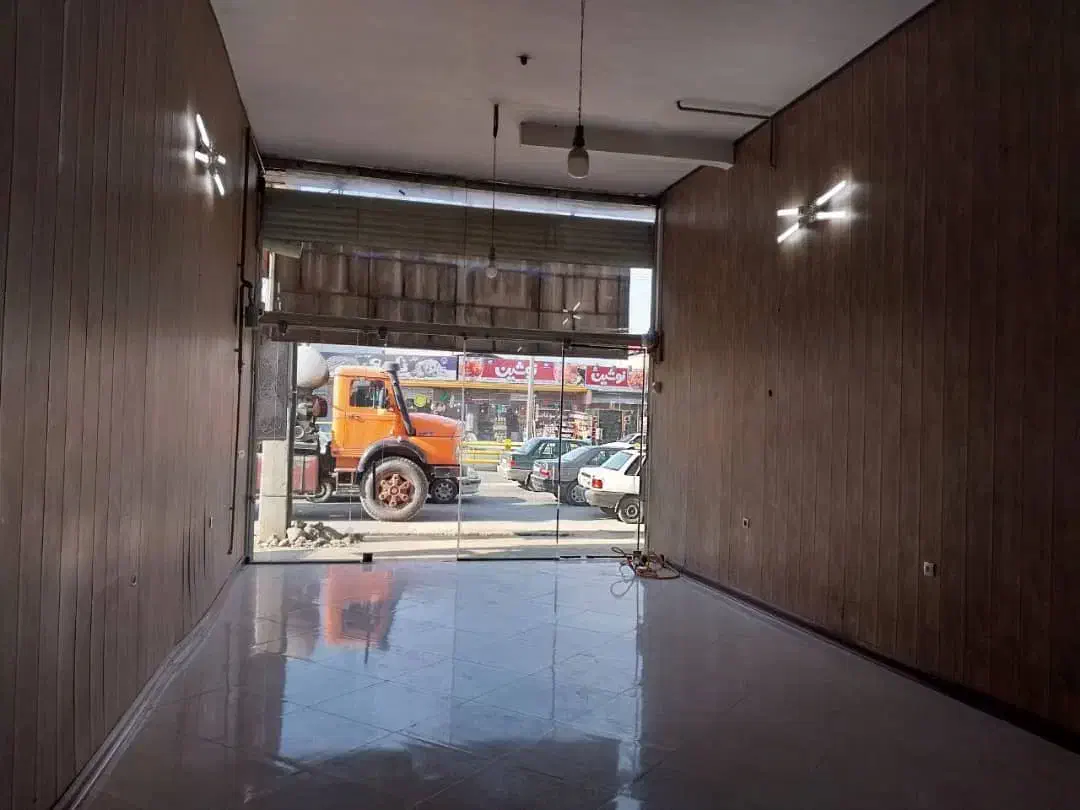 مغازه ۵۰ متری شیک بر خ تهران|اجارهٔ مغازه و غرفه|قائمشهر, |دیوار