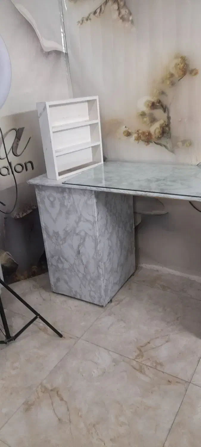 ۱عددمیزکاشت ناخن|آرایشگاه و سالنهای زیبایی|قرچک, زیبا شهر|دیوار