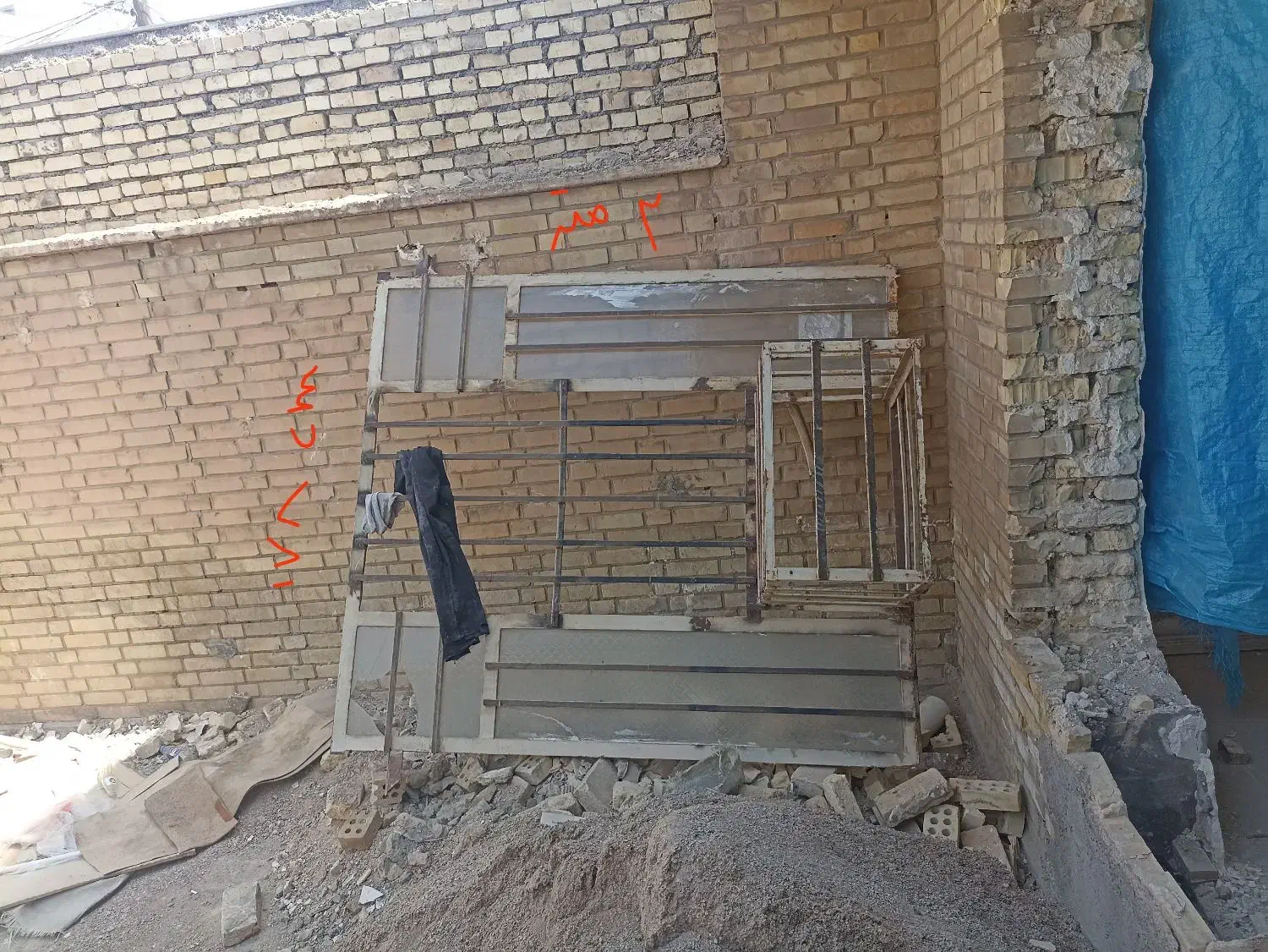 پنجره آهنی ، ۲۰۰ سانتیمتر در ۱۷۸  سانت|مصالح و تجهیزات ساختمان|اهواز, زندوکیلی|دیوار