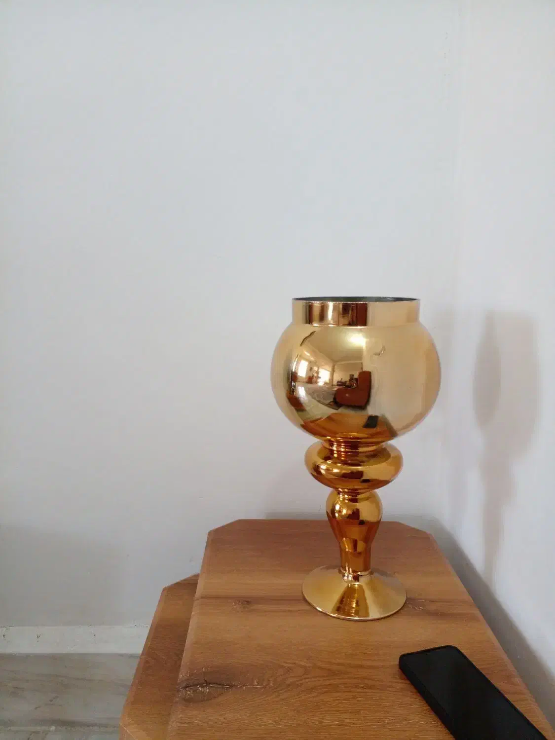 گلدان طلایی شیک|صنایع دستی و سایر لوازم تزئینی|ایلام, |دیوار