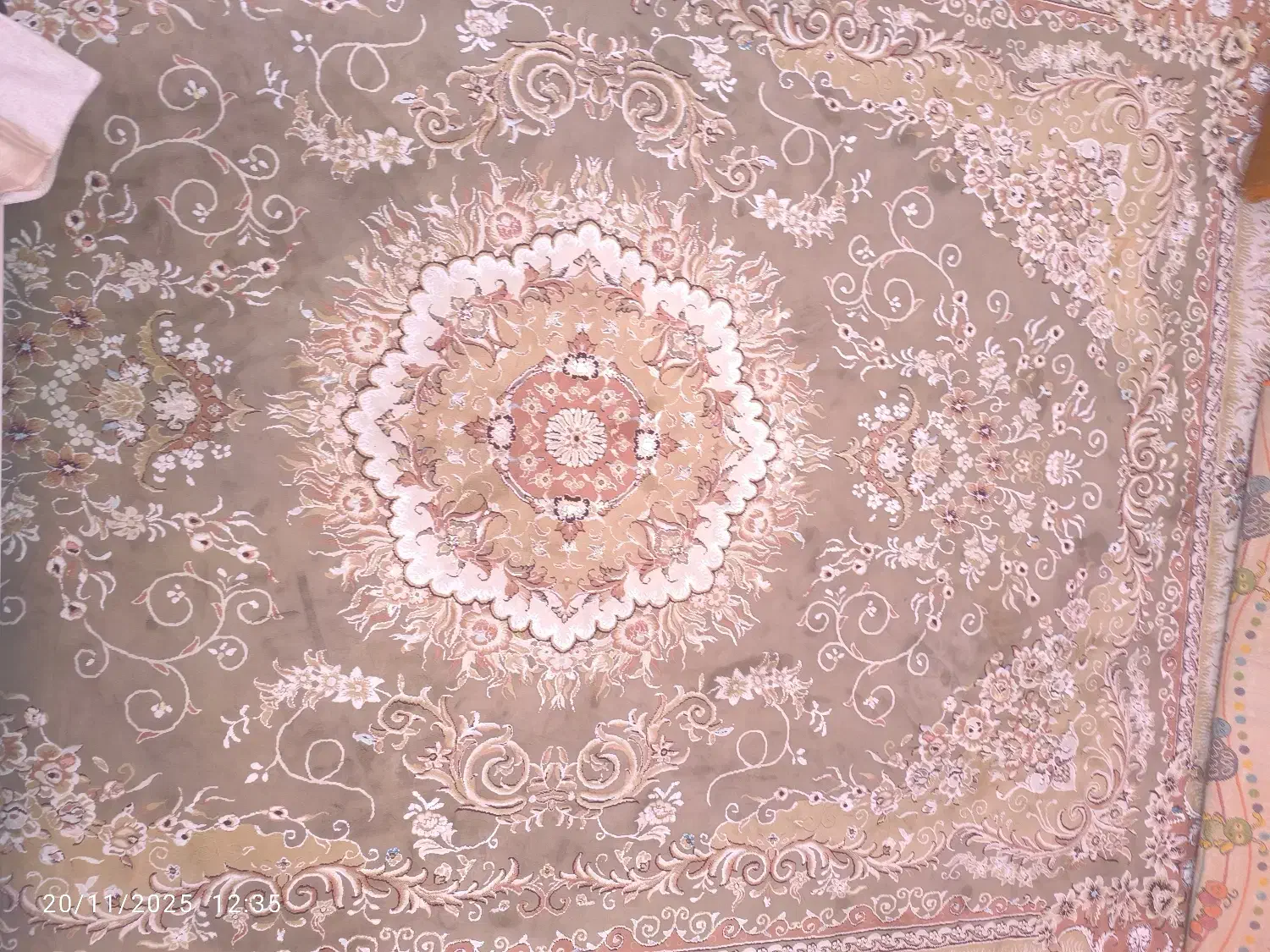 سه عدد فرش|فرش|خرم‌آباد, |دیوار