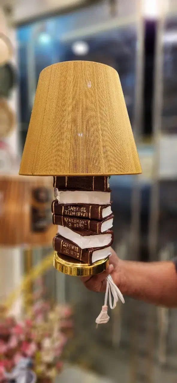 آباژور دکوراتیو طرح کتاب|چراغ خواب و آباژور|قم, بنیاد|دیوار