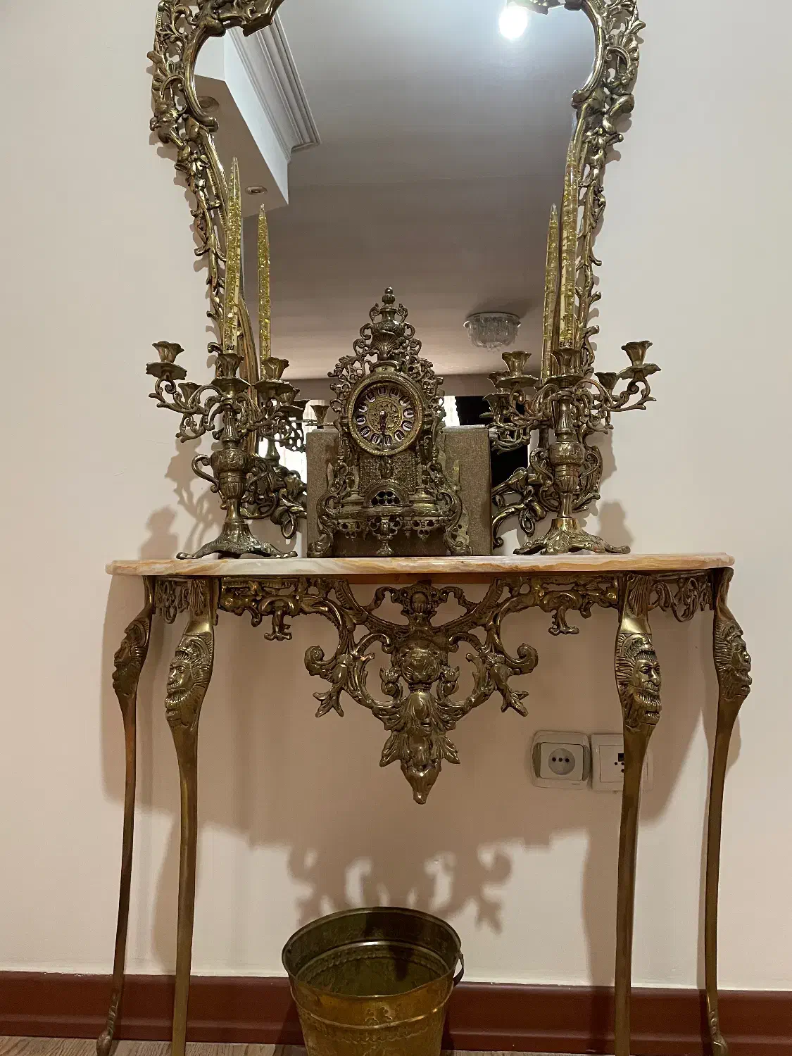 فروش اینه،شمعدان،ساعت،سطل برنز|صنایع دستی و سایر لوازم تزئینی|هشتگرد, فاز ۱ مهستان|دیوار