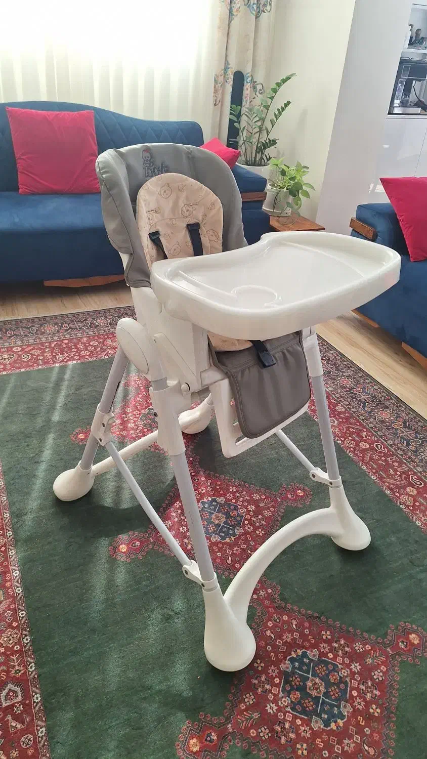 صندلی غذای کودک زویه|تخت و صندلی بچه|ساری, |دیوار