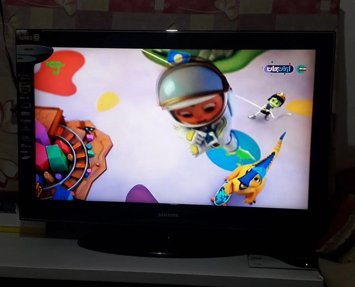 تلویزیون ال سی دی (LCD) سری ۶ سامسونگ|تلویزیون و پروژکتور|رشت, دیانتی|دیوار