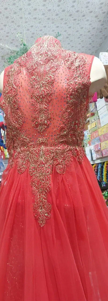 لباس مجلسی|لباس|مشهد, شهید قربانی|دیوار