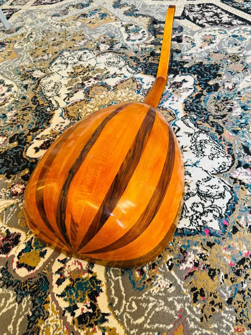 عود متاع پور|سازهای سنتی|قشم, |دیوار