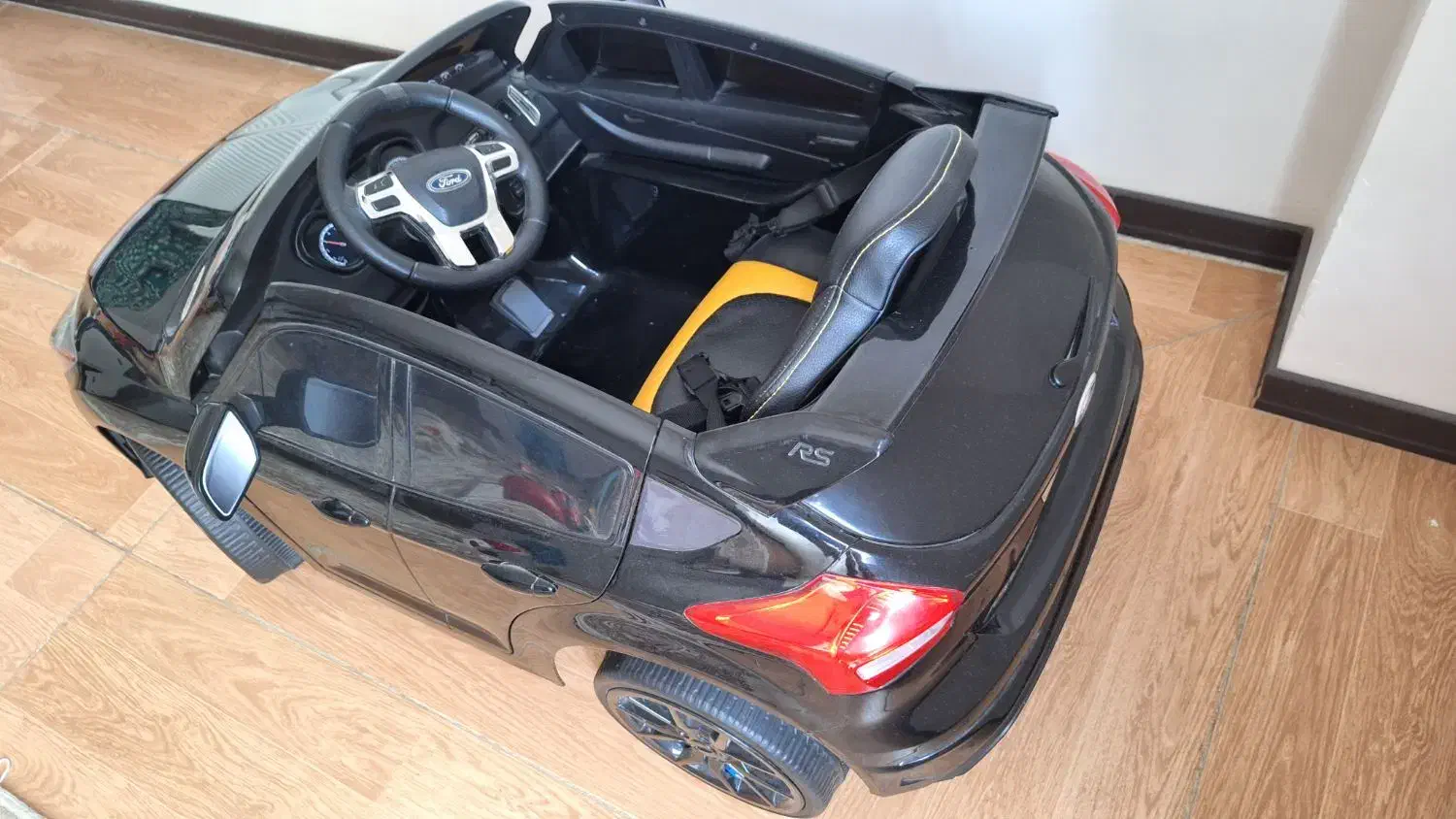 ماشین شارژی مدل فورد RS ، قیمت توافقی|اسباب‌بازی بچه|گنبد کاووس, |دیوار