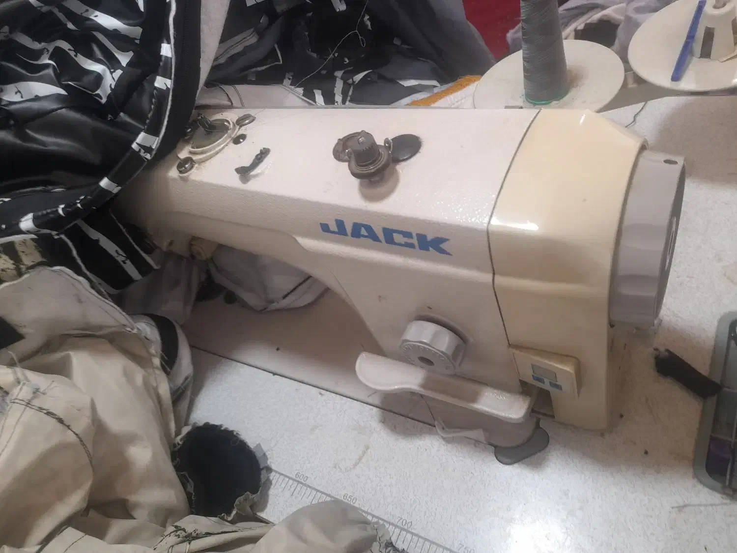 چرخ خیاطی|چرخ خیاطی و ریسندگی|اردبیل, |دیوار